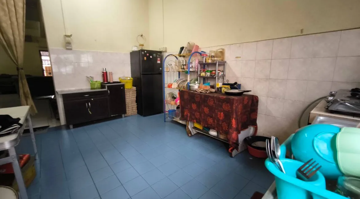teres-2-tingkat-untuk-dijual-di-venice-sutera-sitiawan-16