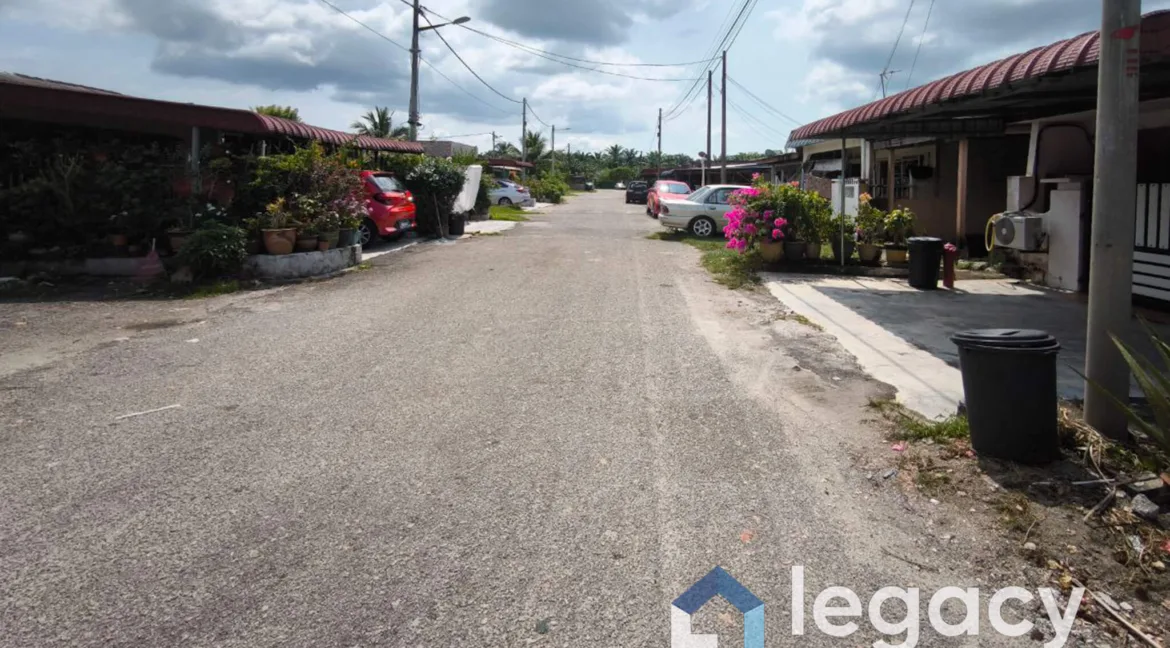 rumah-kos-rendah-untuk-dijual-di-taman-desa-aman-teluk-intan-02