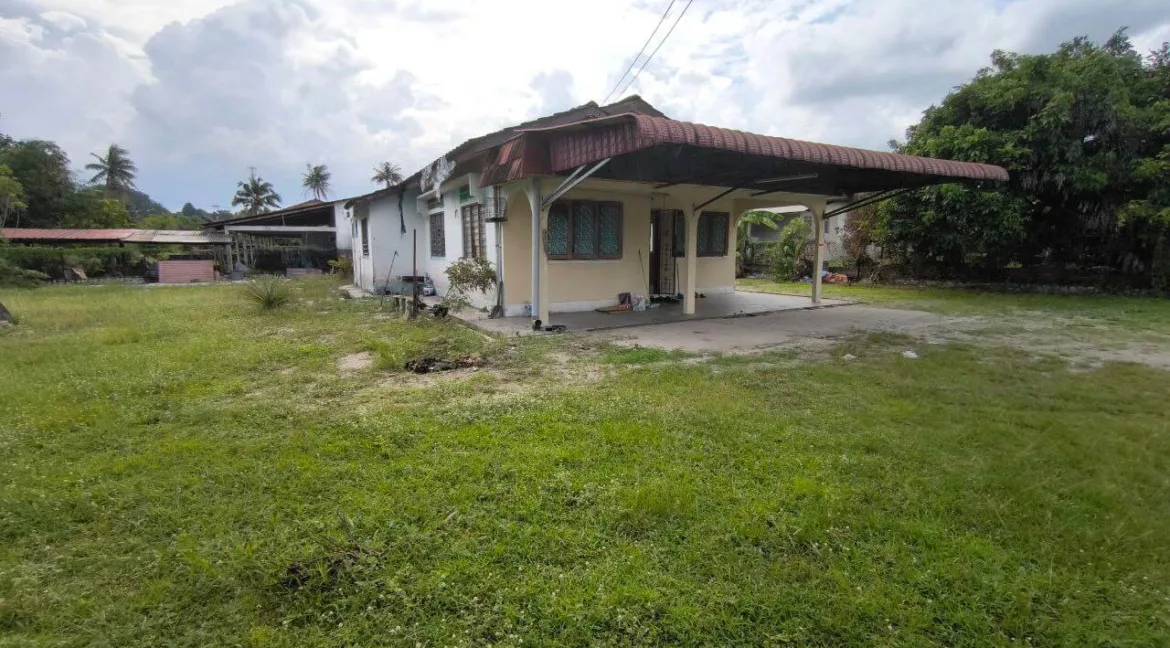 rumah-untuk-dijual-di-ara-payong-batu-gajah-06
