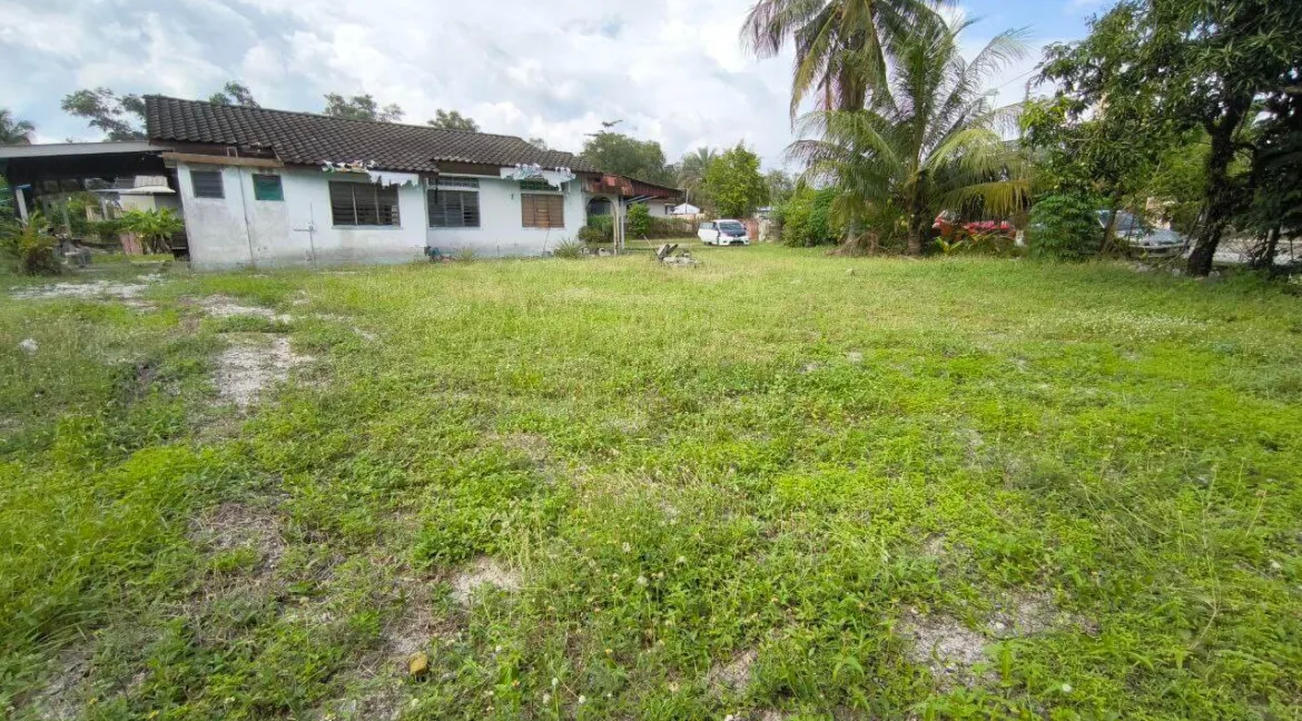 rumah-untuk-dijual-di-ara-payong-batu-gajah-07