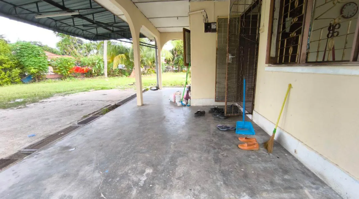 rumah-untuk-dijual-di-ara-payong-batu-gajah-11