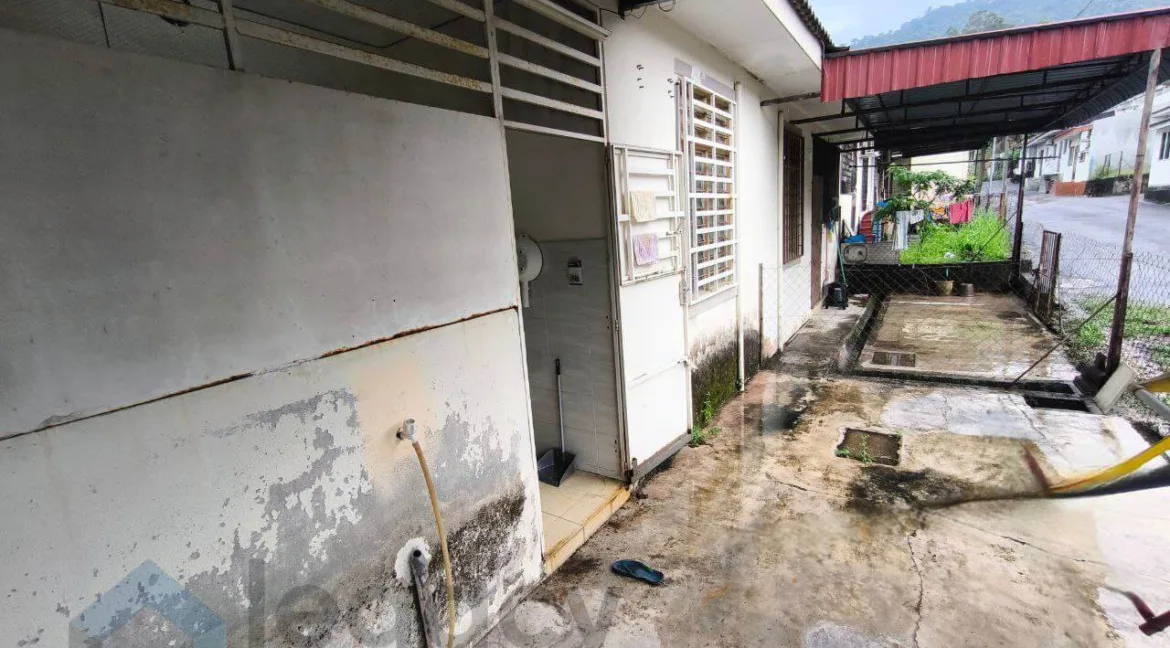rumah-untuk-dijual-di-taman-jana-utama-kamunting-05