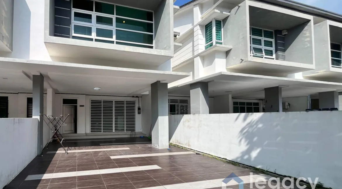 teres-2-tingkat-untuk-dijual-di-the-estate-desa-meru-park-ipoh-03