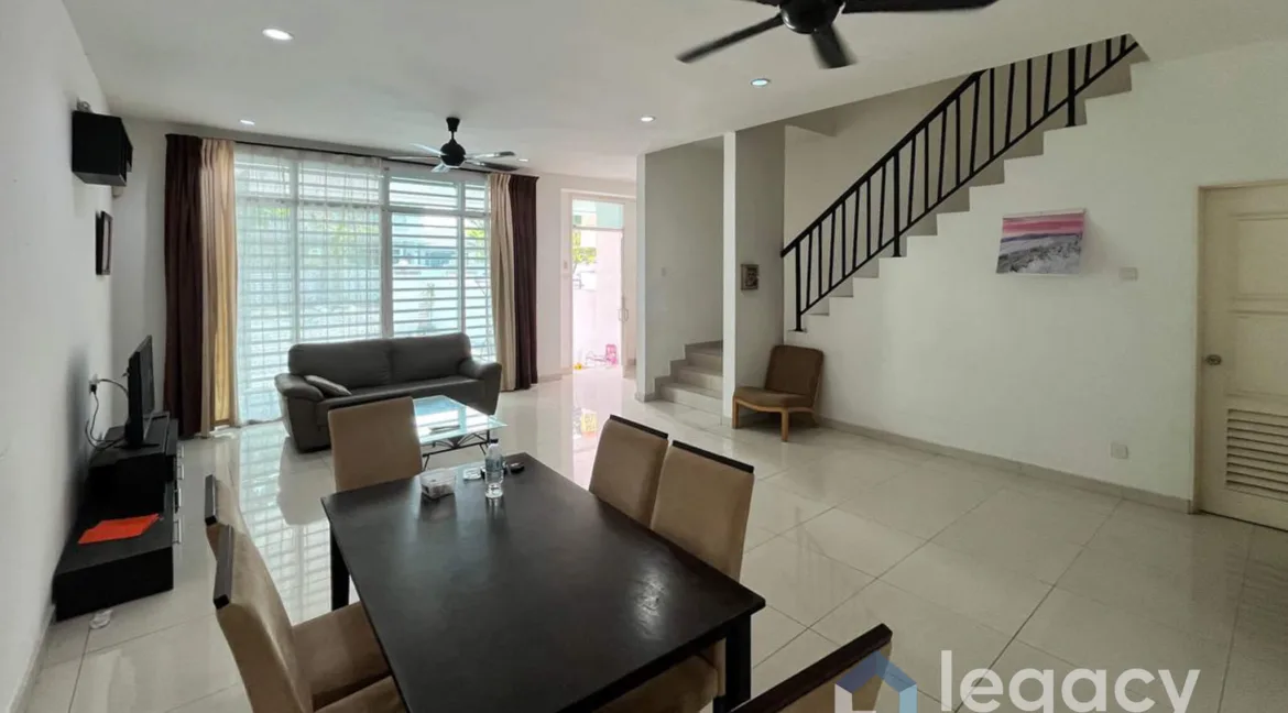 teres-2-tingkat-untuk-dijual-di-the-estate-desa-meru-park-ipoh-06