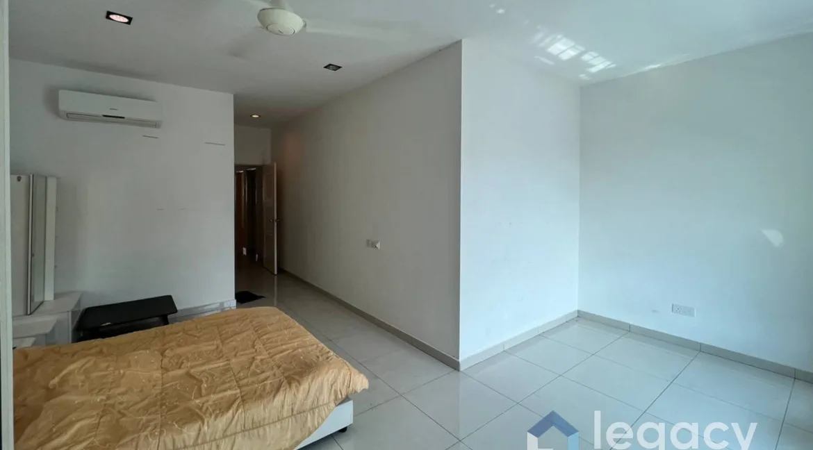 teres-2-tingkat-untuk-dijual-di-the-estate-desa-meru-park-ipoh-19