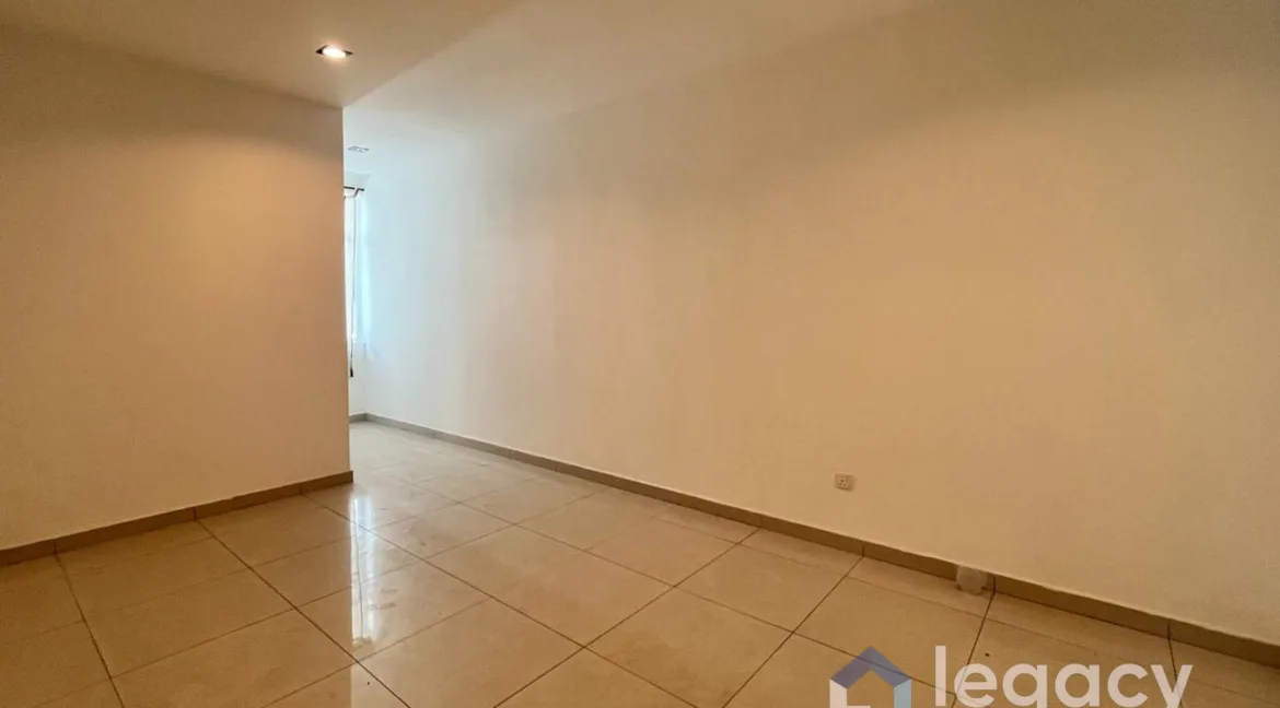 teres-2-tingkat-untuk-dijual-di-the-estate-desa-meru-park-ipoh-26