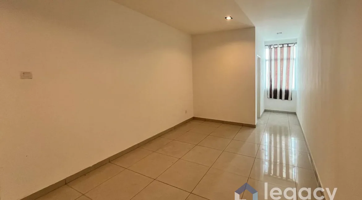 teres-2-tingkat-untuk-dijual-di-the-estate-desa-meru-park-ipoh-27