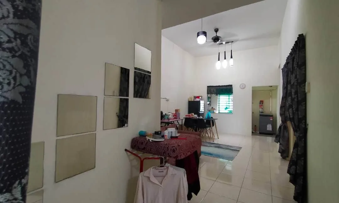 teres-setingkat-untuk-dijual-di-lakeville-seri-iskandar-04