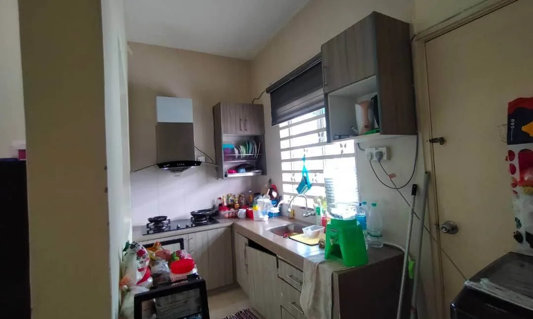 teres-setingkat-untuk-dijual-di-lakeville-seri-iskandar-07