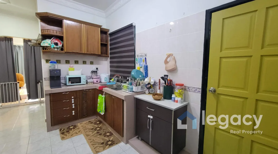 teres-setingkat-untuk-dijual-di-taman-perkasa-teluk-intan-06