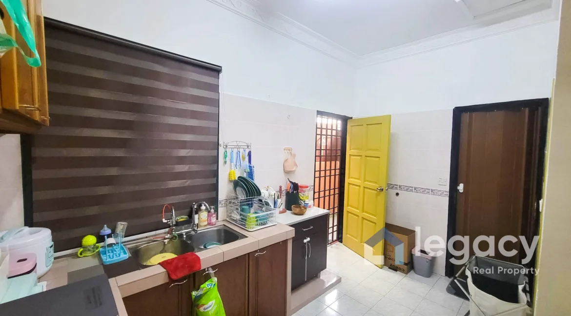 teres-setingkat-untuk-dijual-di-taman-perkasa-teluk-intan-09