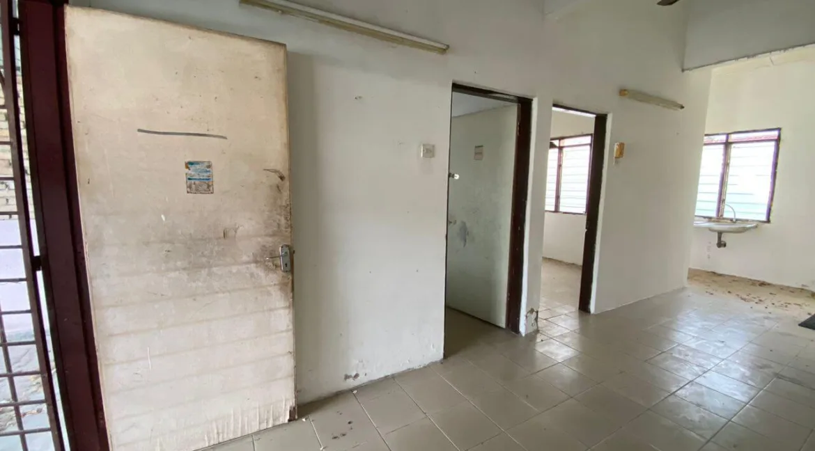 teres-setingkat-untuk-dijual-di-taman-rapat-perdana-05