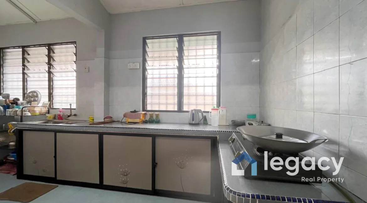 rumah-1-5-tingkat-untuk-dijual-di-halaman-meru-permai-ipoh-15