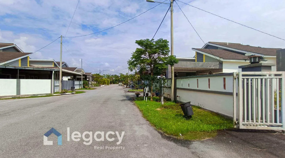 rumah-semi-d-setingkat-untuk-dijual-di-taman-kamunting-aman-taiping-05