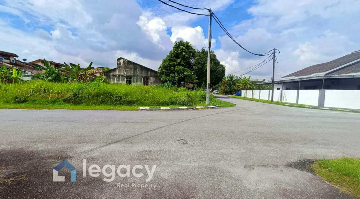 rumah-semi-d-setingkat-untuk-dijual-di-taman-kamunting-aman-taiping-06