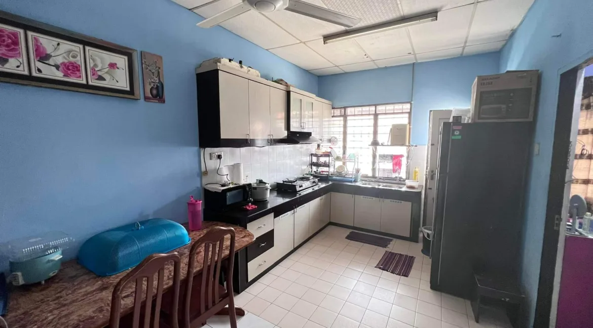 rumah-setingkat-untuk-dijual-di-taman-fasa-2c-tambahan-seri-manjung-06