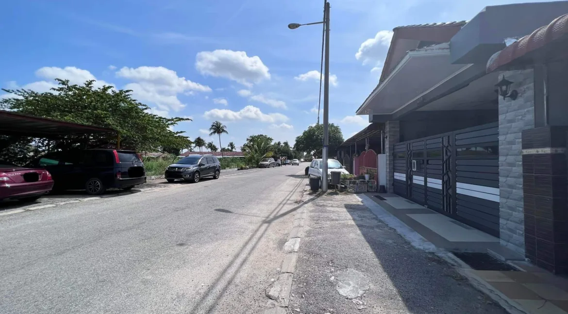 rumah-setingkat-untuk-dijual-di-taman-fasa-2c-tambahan-seri-manjung-13