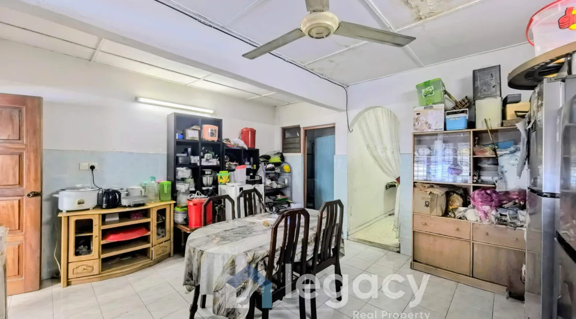 rumah-teres-2-tingkat-untuk-dijual-di-taman-tasek-damai-ipoh-08