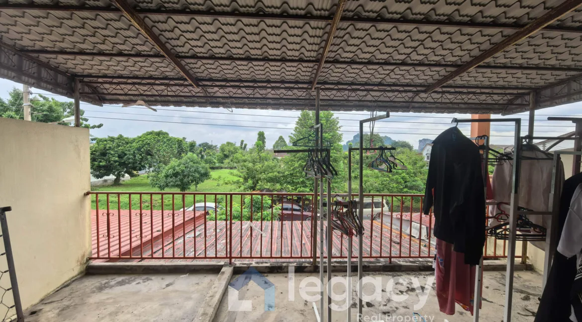 rumah-teres-2-tingkat-untuk-dijual-di-taman-tasek-damai-ipoh-13