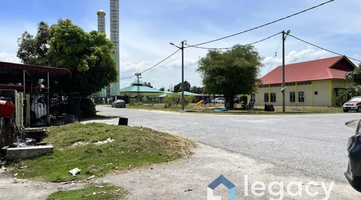 rumah-teres-setingkat-untuk-dijual-di-bandar-universiti-seri-iskandar-04