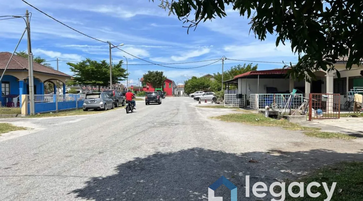 rumah-teres-setingkat-untuk-dijual-di-bandar-universiti-seri-iskandar-12