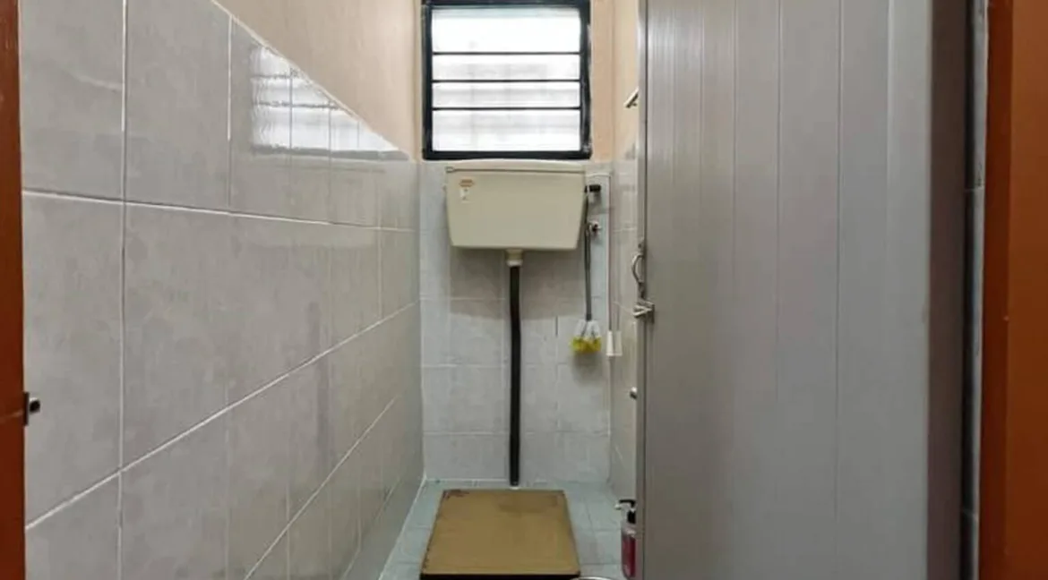 rumah-teres-setingkat-untuk-dijual-di-bandar-universiti-seri-iskandar-14