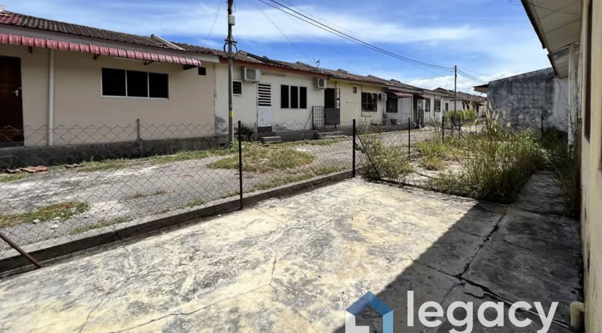 rumah-teres-setingkat-untuk-dijual-di-bandar-universiti-seri-iskandar-16