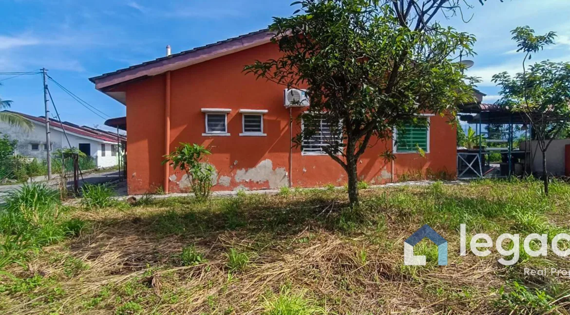 teres-setingkat-corner-lot-untuk-dijual-di-desa-chemor-impian-04