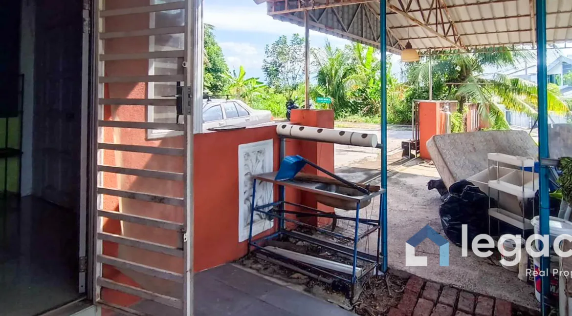 teres-setingkat-corner-lot-untuk-dijual-di-desa-chemor-impian-12