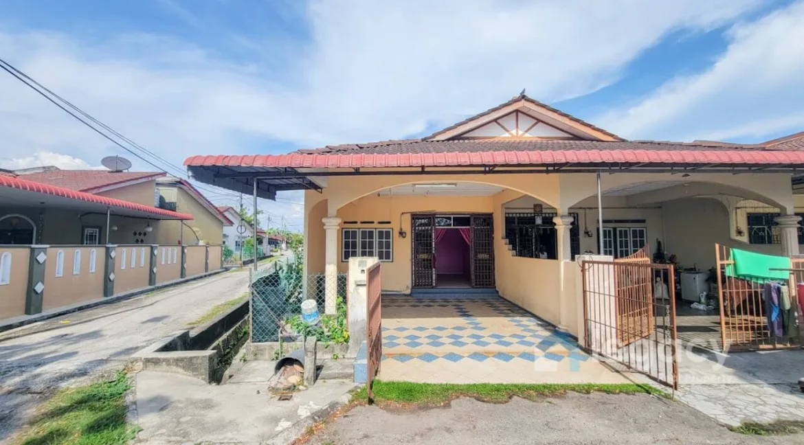 teres-setingkat-endlot-untuk-dijual-di-batu-10-hutan-melintang-06
