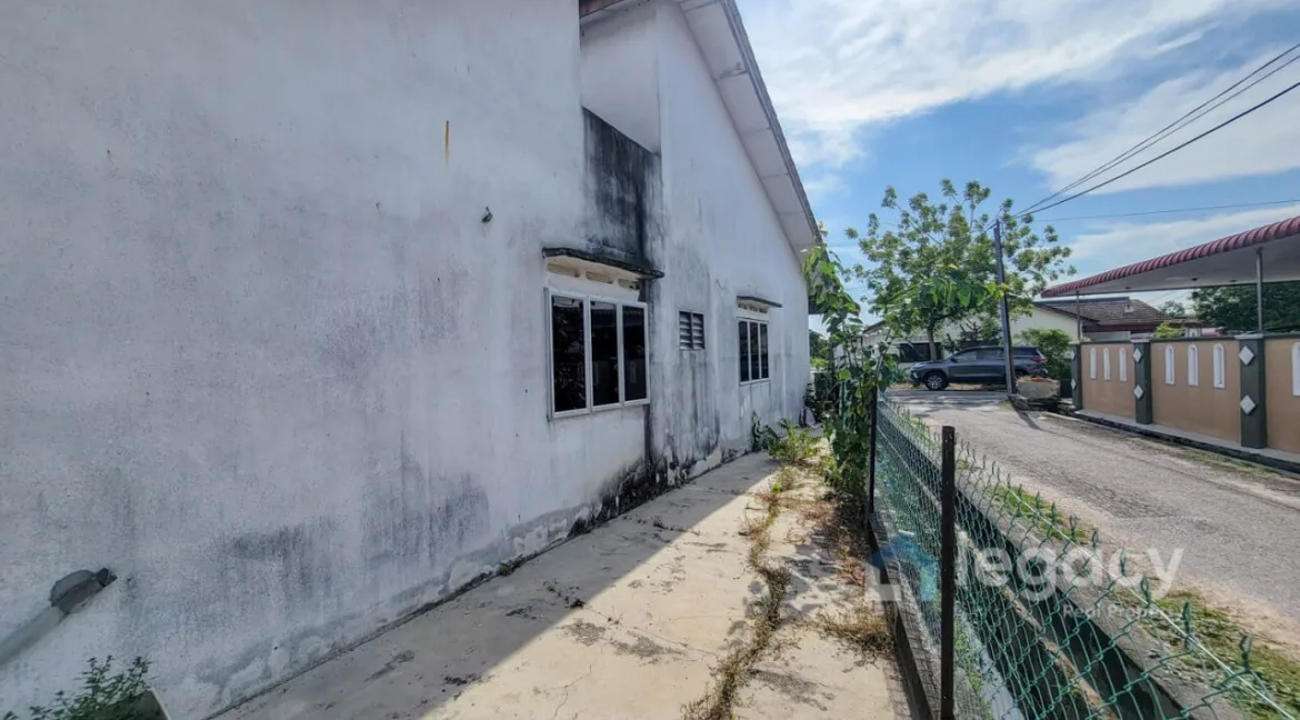 teres-setingkat-endlot-untuk-dijual-di-batu-10-hutan-melintang-09
