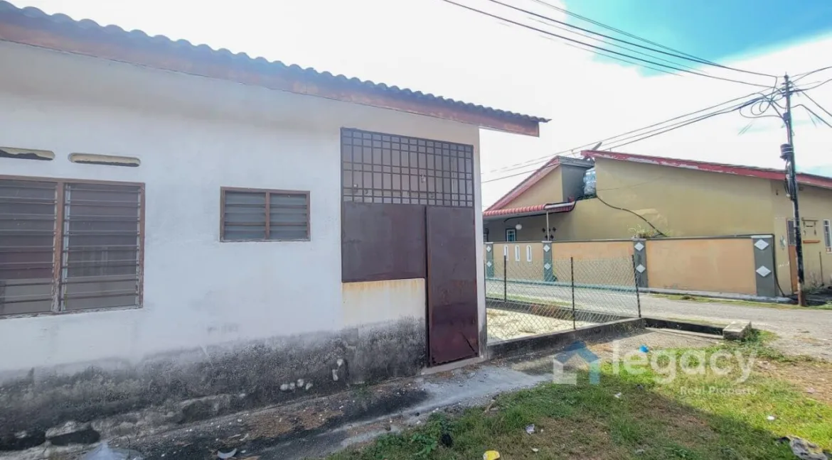 teres-setingkat-endlot-untuk-dijual-di-batu-10-hutan-melintang-12