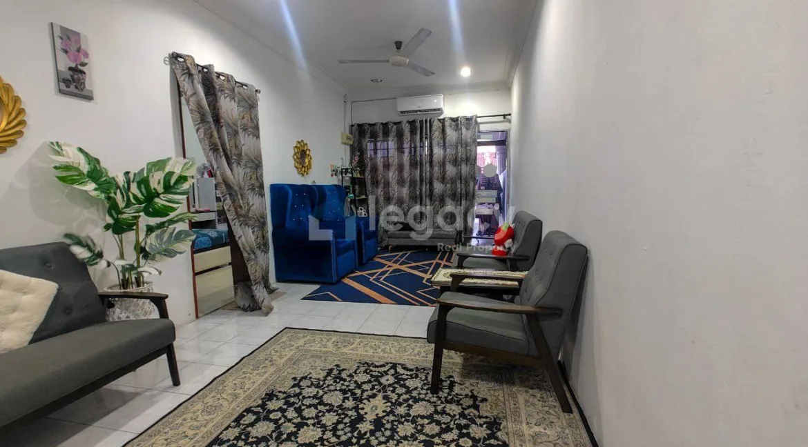 teres-setingkat-untuk-dijual-di-taman-fasa-2c-seri-manjung-04