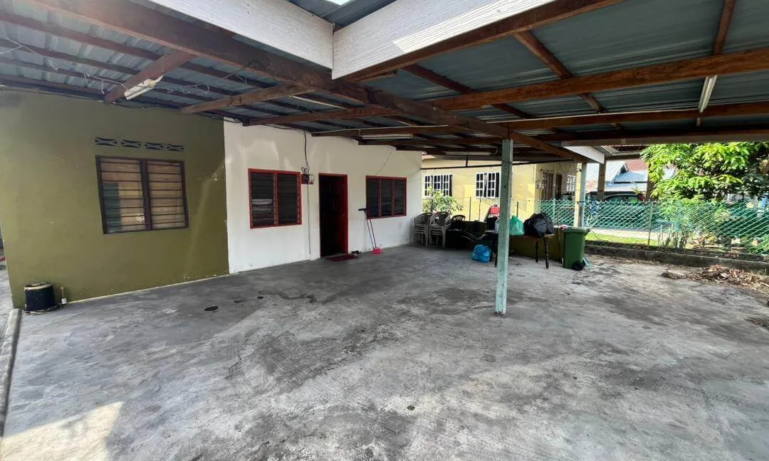 banglo-setingkat-untuk-dijual-di-kampung-sri-kinta-ipoh-03