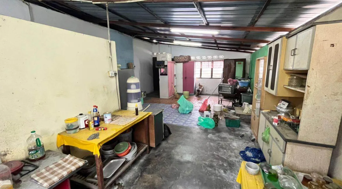 banglo-setingkat-untuk-dijual-di-kampung-sri-kinta-ipoh-08