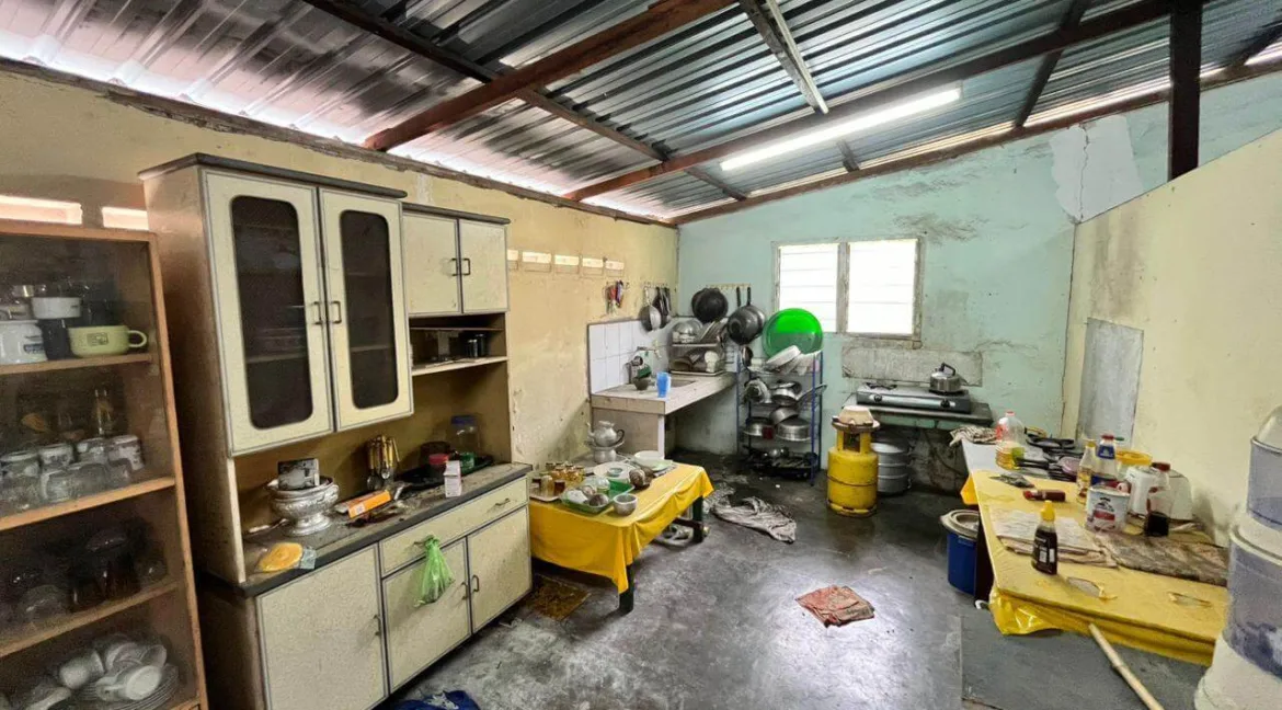 banglo-setingkat-untuk-dijual-di-kampung-sri-kinta-ipoh-10