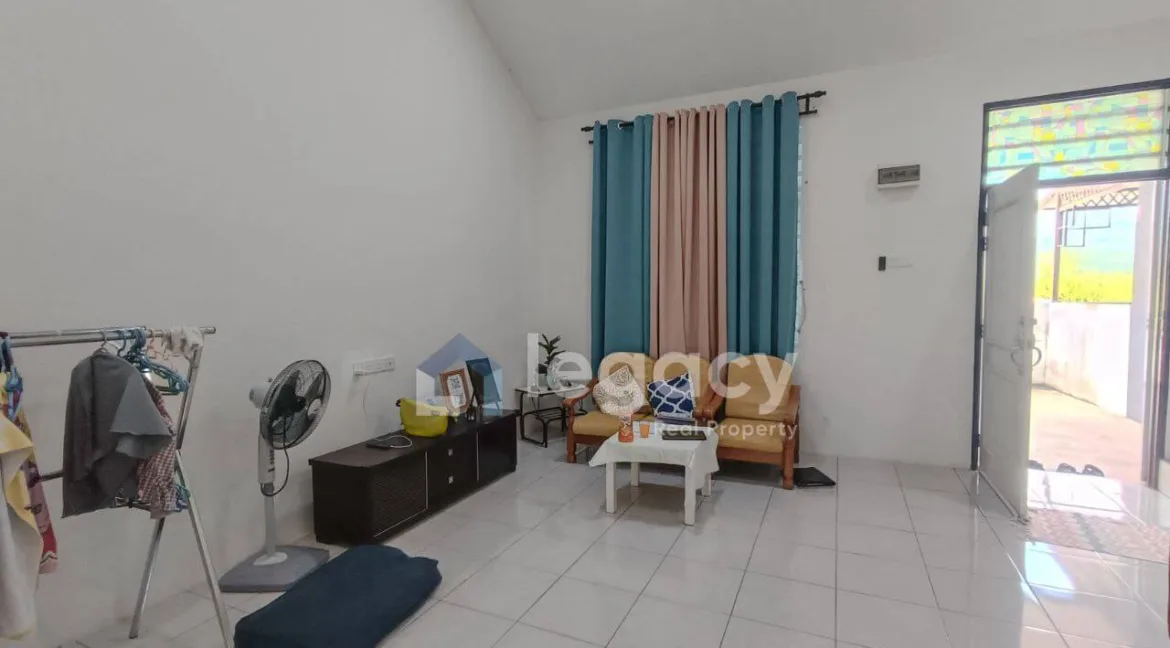 rumah-teres-1-5-tingkat-untuk-dijual-di-taman-kinding-permai-tanjung-rambutan-10