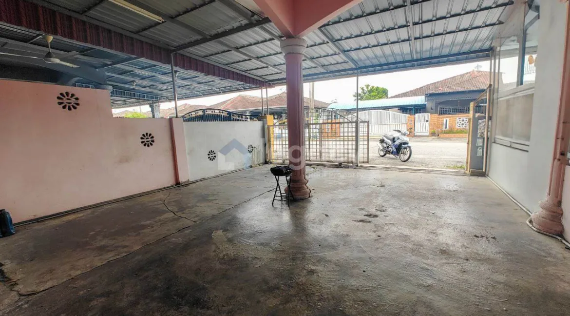 rumah-teres-setingkat-untuk-dijual-di-taman-fasa-2-i-seri-manjung-03
