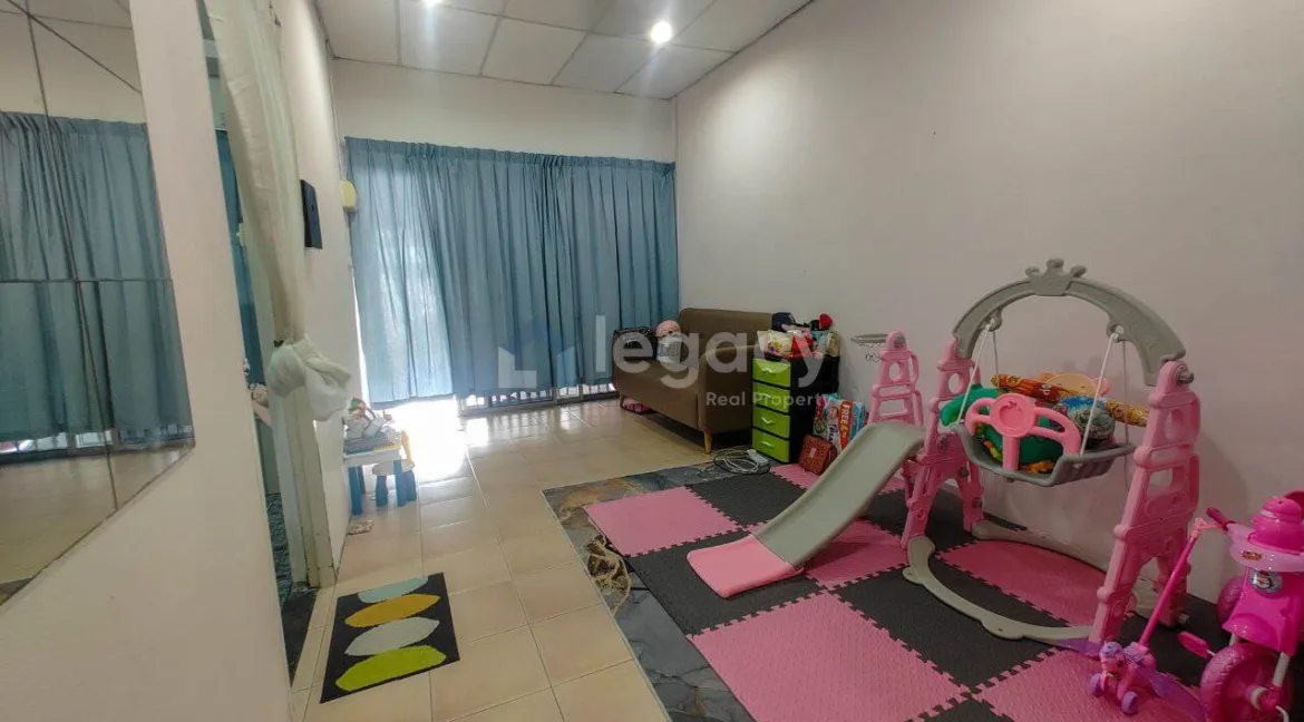 rumah-teres-setingkat-untuk-dijual-di-taman-fasa-2-i-seri-manjung-06