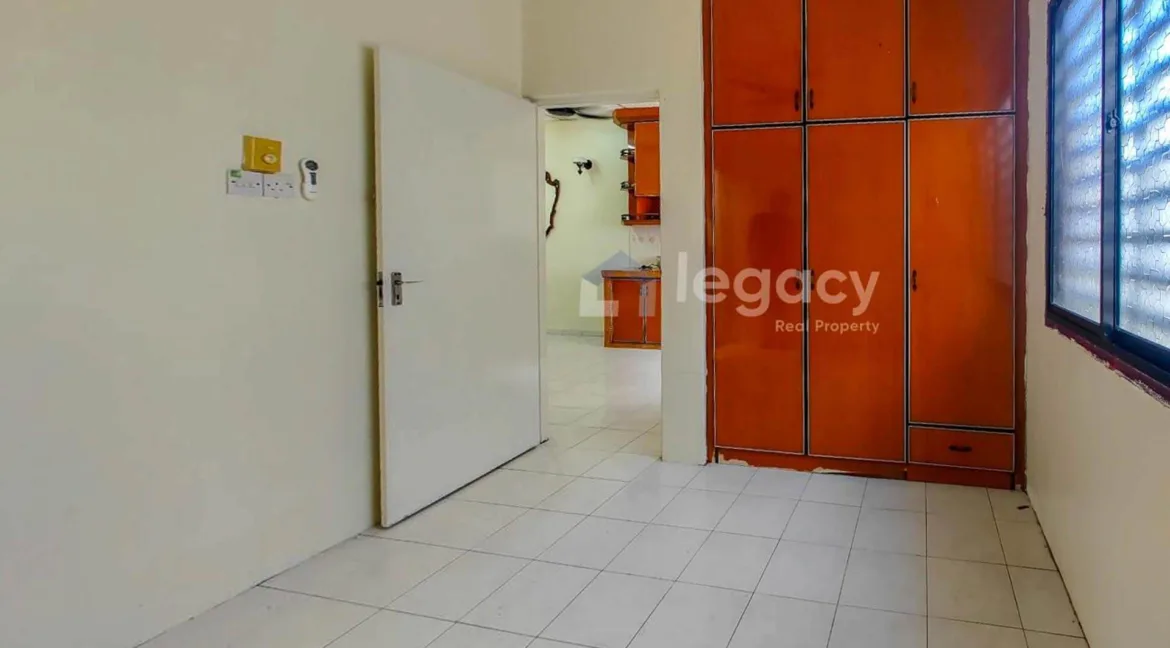 rumah-teres-setingkat-untuk-dijual-taman-samudera-manjung-11