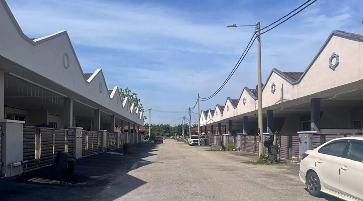 rumah-untuk-dijual-taman-simpang-bersatu-simpang-23