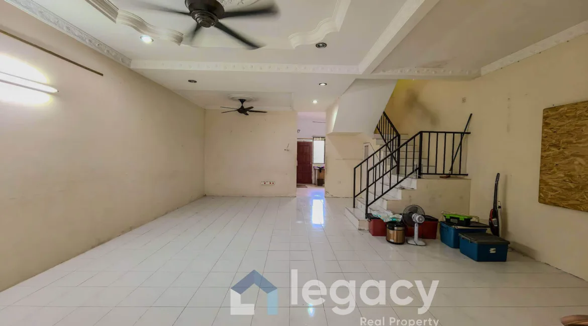 teres-2-tingkat-untuk-dijual-di-desa-manjung-raya-venice-intan-04