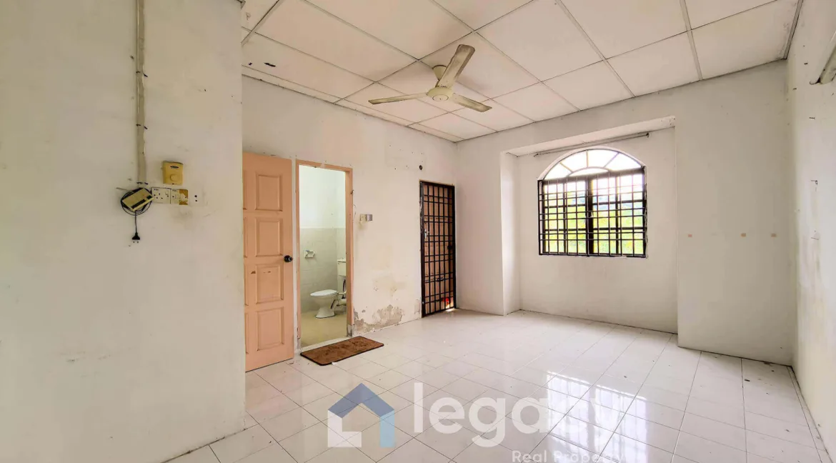 teres-2-tingkat-untuk-dijual-di-desa-manjung-raya-venice-intan-07