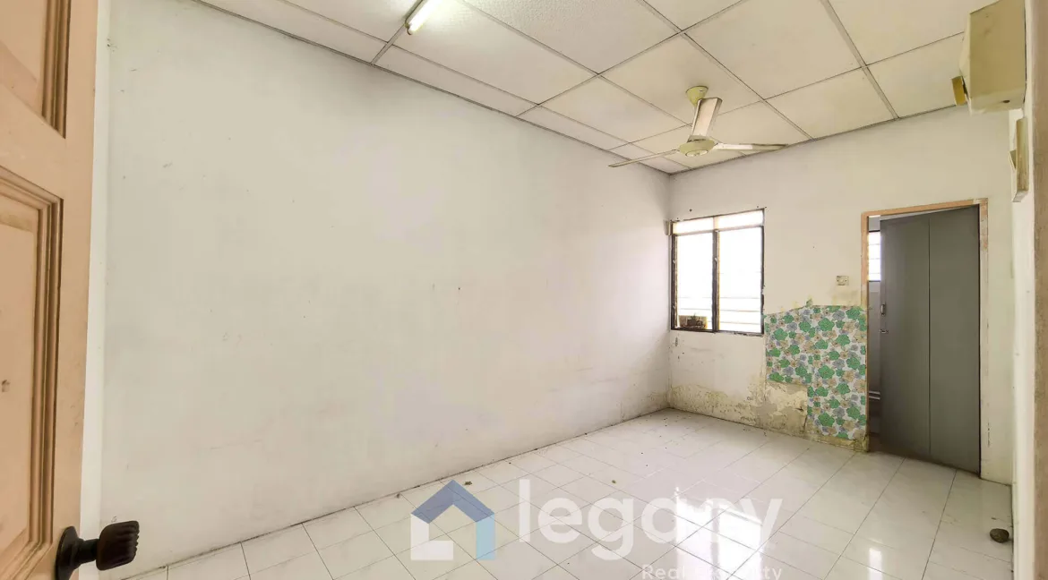 teres-2-tingkat-untuk-dijual-di-desa-manjung-raya-venice-intan-09