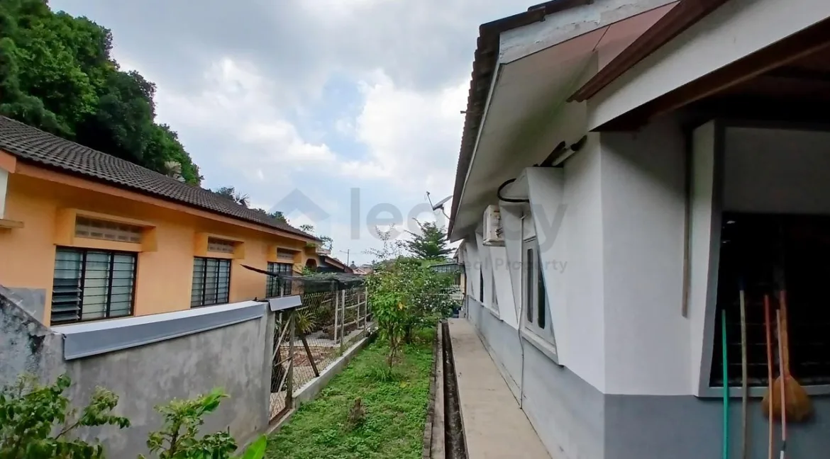 banglo-setingkat-untuk-dijual-di-rpt-batu-8-ulu-kinta-04