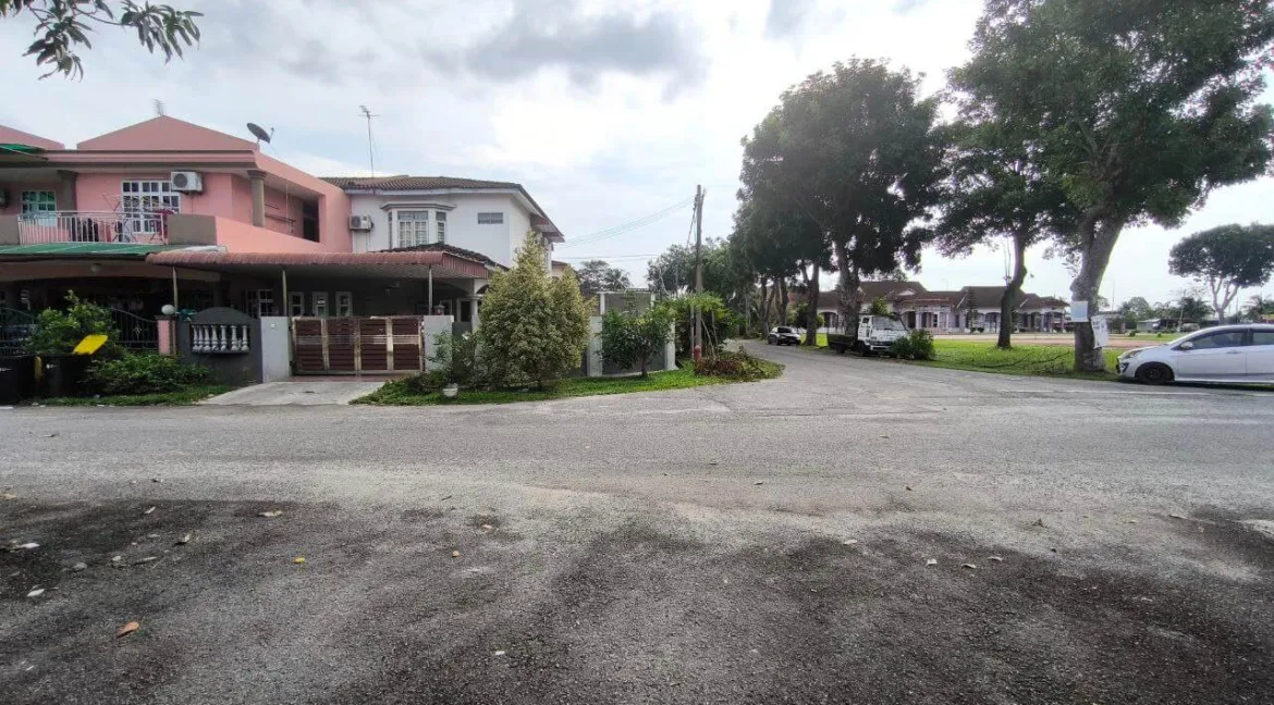 rumah-berkembar-setingkat-untuk-dijual-di-taman-damai-parit-buntar-05