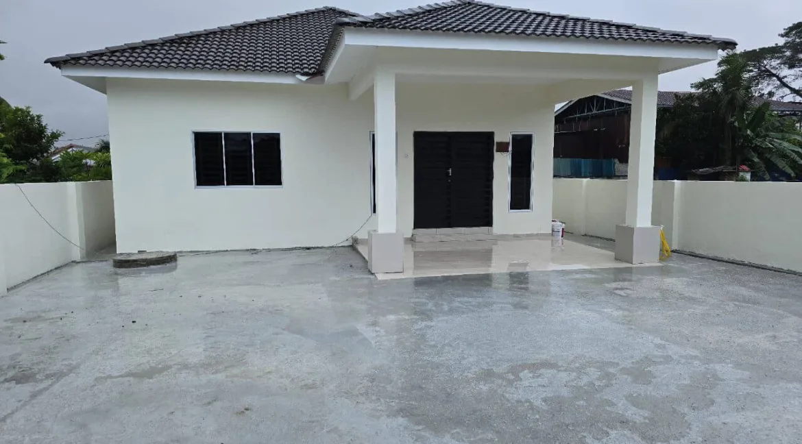 Rumah Lot Bungalow untuk dijual di Kampung Sri Kinta, Ipoh
