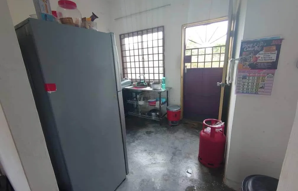 rumah-sebuah-untuk-dijual-di-rpt-batu-10-tanjong-tualang-09