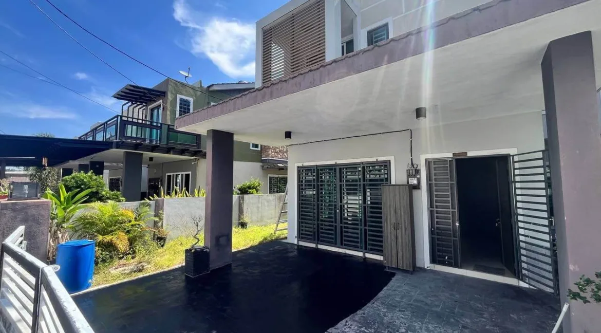 rumah-semi-d-berkembar-2-tingkat-untuk-dijual-di-taman-murni-jaya-sitiawan-02