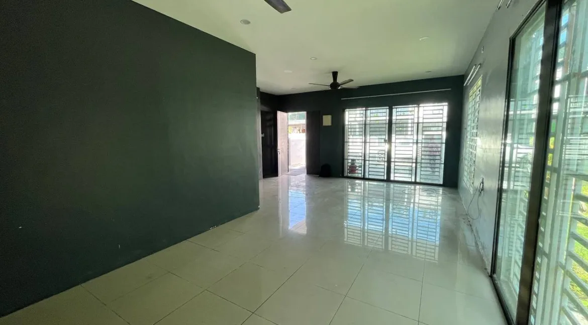 rumah-semi-d-berkembar-2-tingkat-untuk-dijual-di-taman-murni-jaya-sitiawan-08
